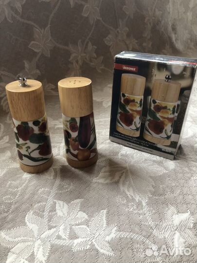 Набор мельниц для соли и перца