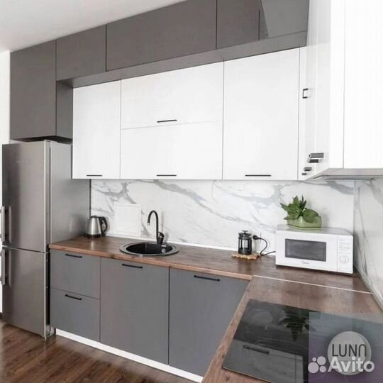 Стильный кухонный гарнитур