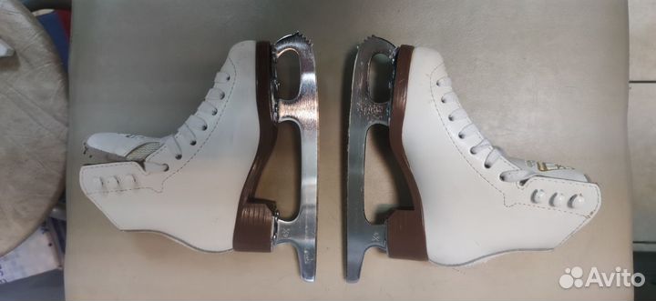 Коньки Jackson Artiste 1691 9C по стельке 15,5 см