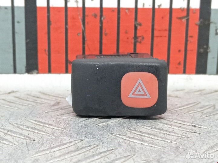 Кнопка для Volkswagen Polo 3
