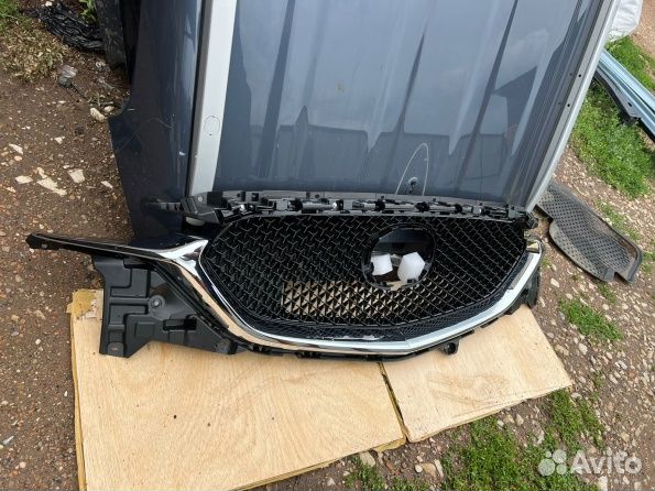 Решетка радиатора Mazda CX-5 KF 2017