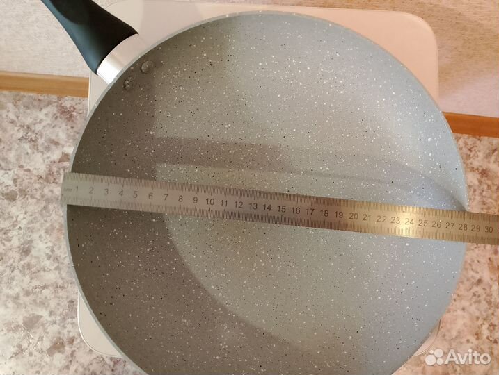 Сковорода Attribute