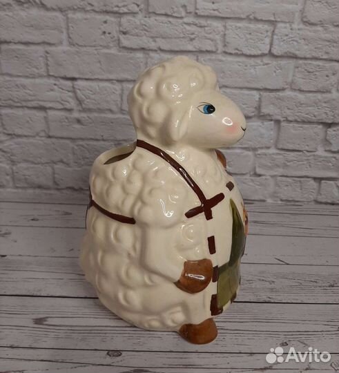 Керам.фигурка для специй,сахара,для копилки-новая