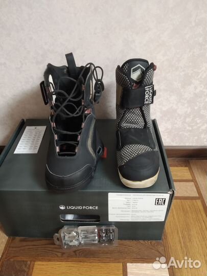 Крепления для вейкборда