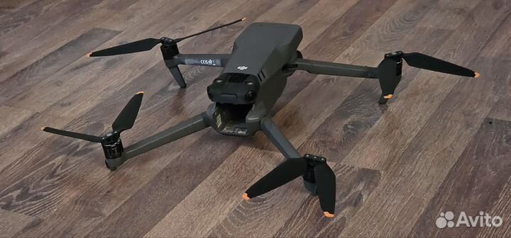 Квадрокоптер DJI Mavic 3