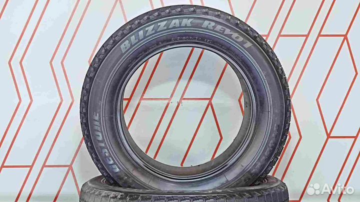 Bridgestone Blizzak Revo1 215/60 R16