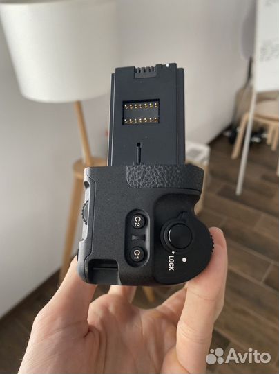 Оригинальная батарейная ручка sony VG-C3EM