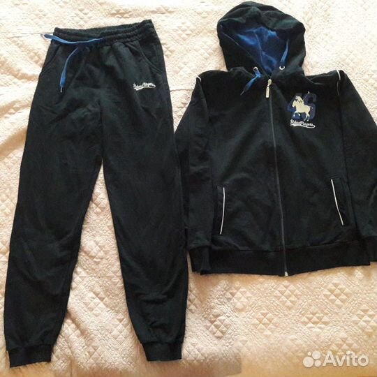 Спортивные костюмы