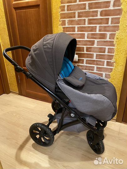 Коляска 2 в 1 tutis zippy 2020