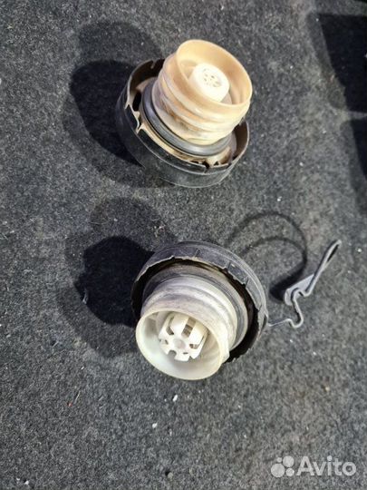 Крышка топливного бака Toyota Corolla E150 1.6