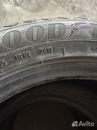Goodyear Ultragrip Ice Arctic 235/50 R17