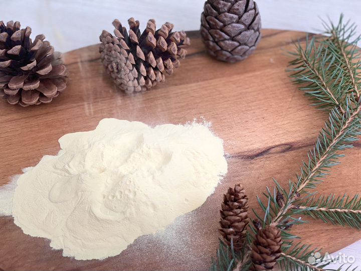 Сосновая пыльца и мёд