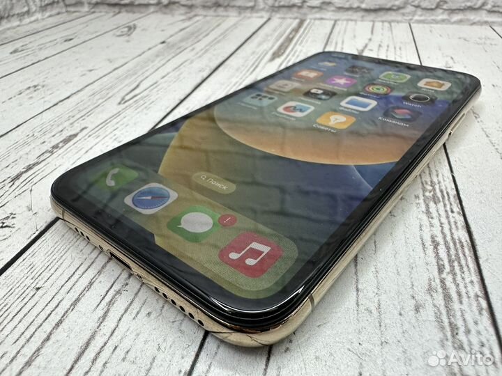 iPhone Xs, 64 ГБ