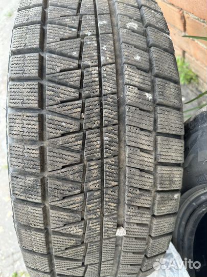 Bridgestone Blizzak Revo GZ 225/55 R17