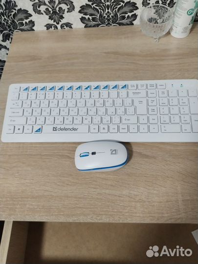 Беспроводная клавиатура и мышь