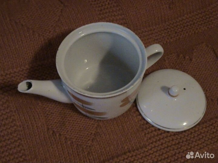 Чайник фарфоровый 60-е годы