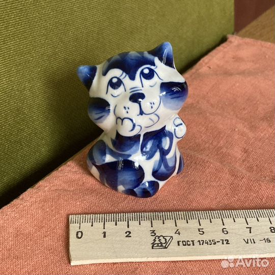 Н16 Мечтательный котёнок в стиле гжель