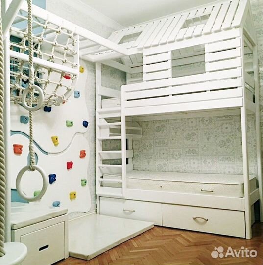 Двухъярусная кровать со спортивным комплексом