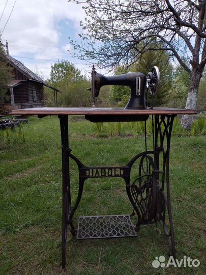 Швейная машинка Diabolo (антиквариат)