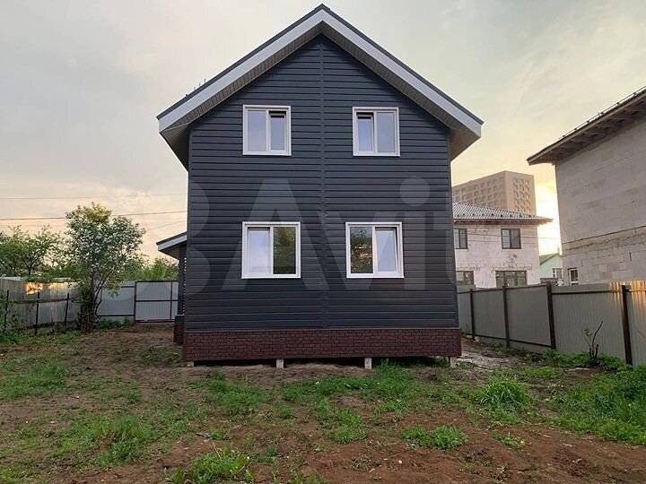 4-к. квартира, 105 м², 2/2 эт.