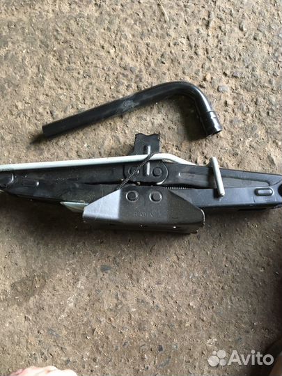 Renault arkana Домкрат