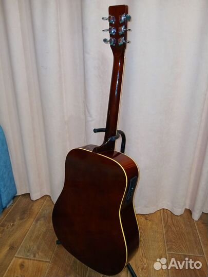 Электроакустическая гитара