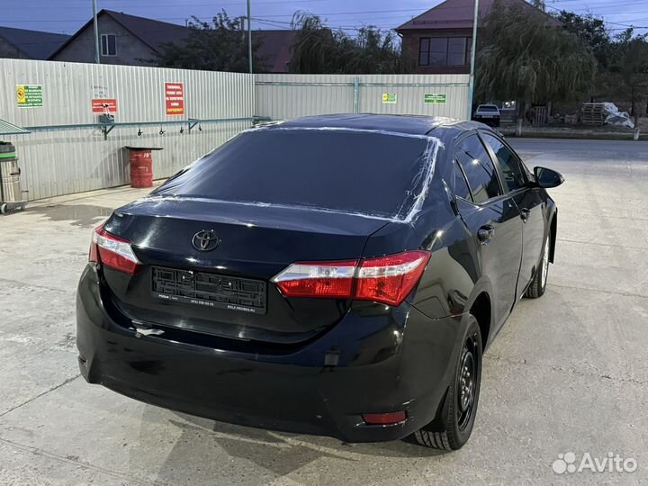 Toyota Corolla 1.6 CVT, 2013, битый, 170 000 км