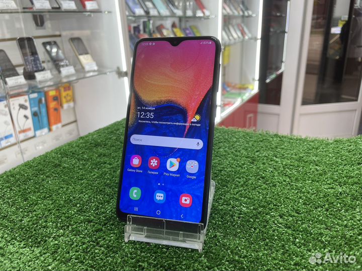 Samsung Galaxy A10, 2/32 ГБ