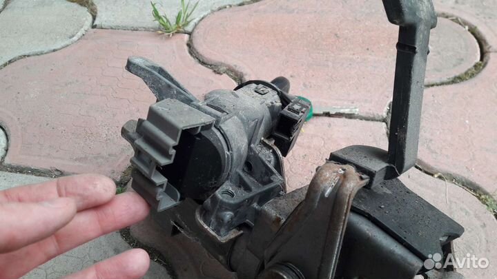 Замок зажигания Ford Fusion