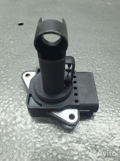 Датчик расхода воздуха Mazda CX7 / Forester / M3
