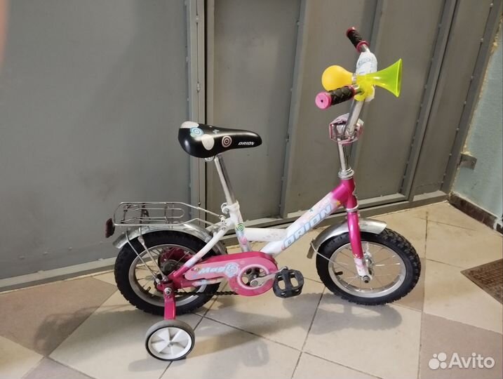 Велосипед четырёхколёсный 12