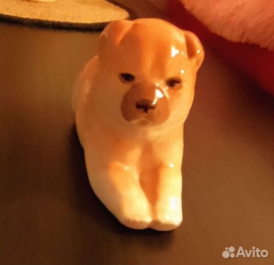 Фарфоровая статуэтка