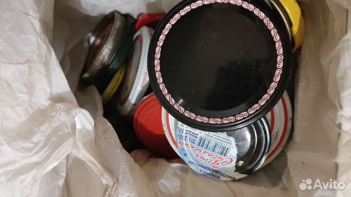 Банки стеклянные и крышки разные бесплатно