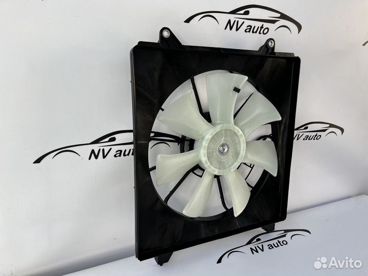 Honda Accord 8 диффузор радиатора правый 08-13