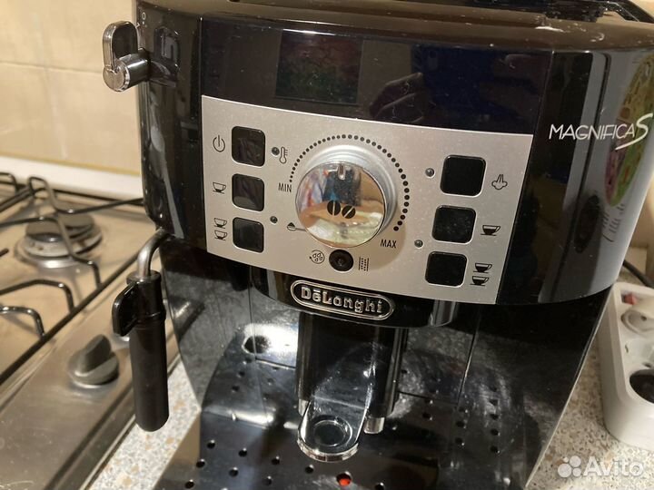 Кофемашина Delonghi Magnifica Ecam 22.110.B