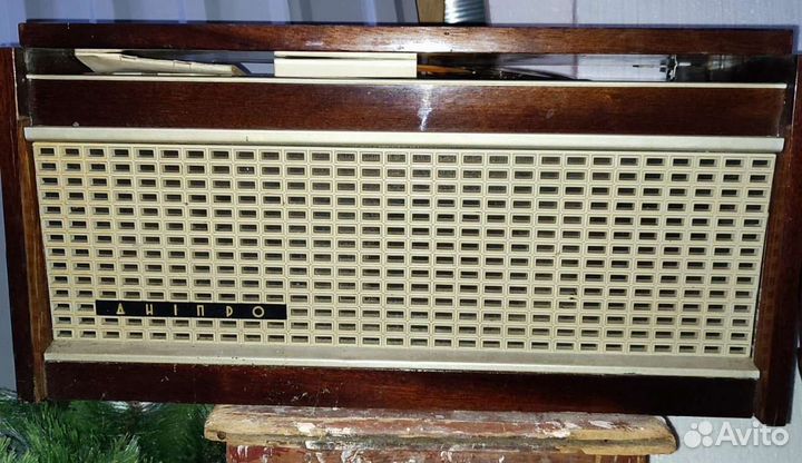 Радиола, конденсаторы, лампы