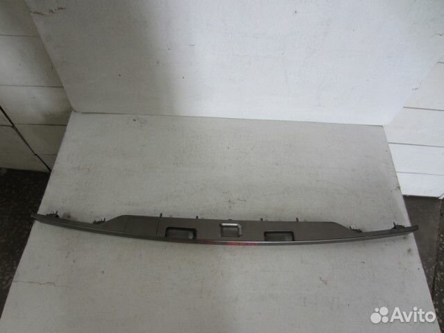 Накладка двери багажника lr029123