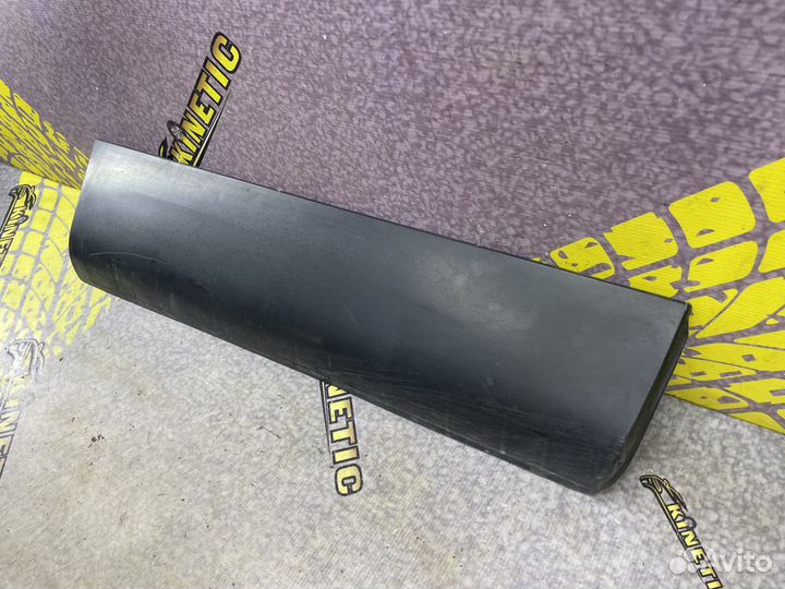 Накладка двери задней правой Ауди Audi Q7 4L