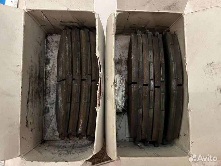 Колодки тормозные передние Toyota