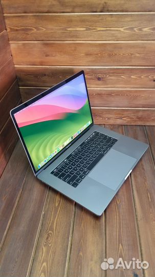 MacBook Pro 15 Retina 2018 I7/ 560X/ 512Gb