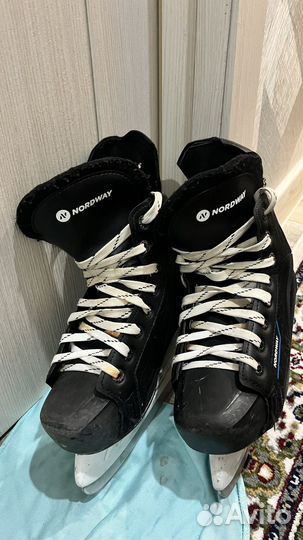 Коньки хоккейные детские