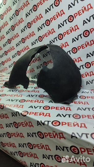 Подкрылок передний правый Audi Q7 4L cjtc