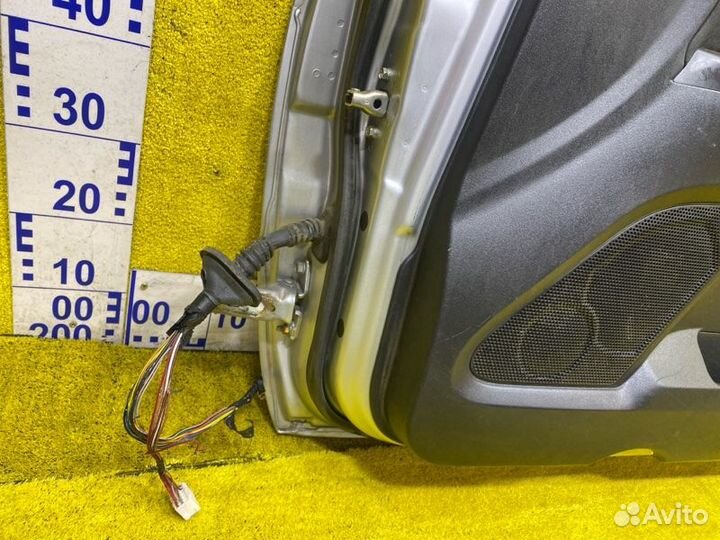 Дверь правая передняя mitsubishi pajero 2011 бу