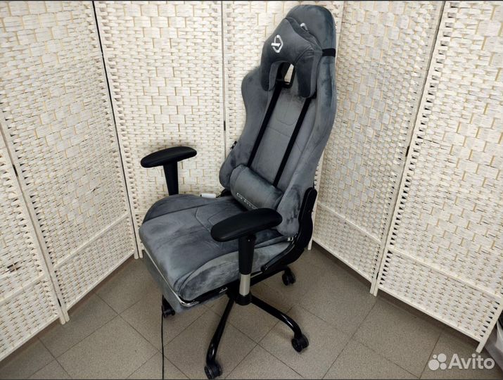 Компьютерное игровое кресло