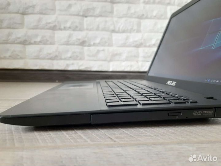 Ноутбук Asus /i3/4Gb/2Gb/ssd+hdd