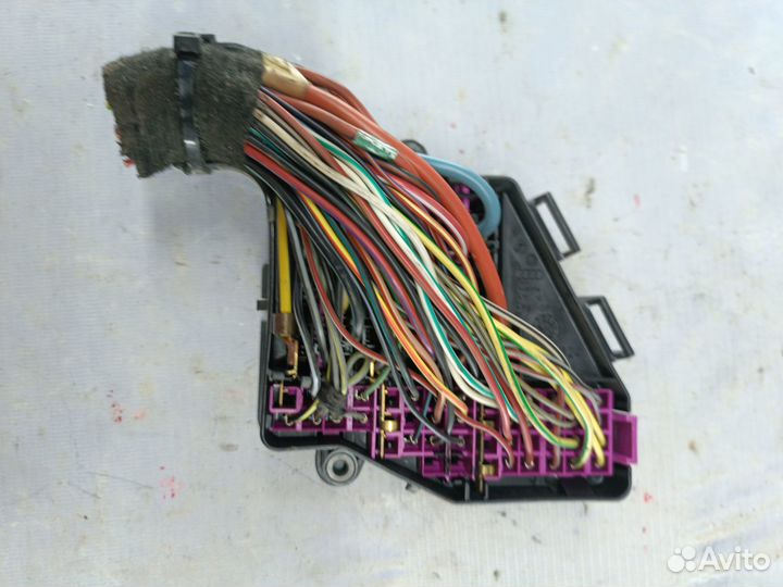 Блок предохранителей Volkswagen Jetta