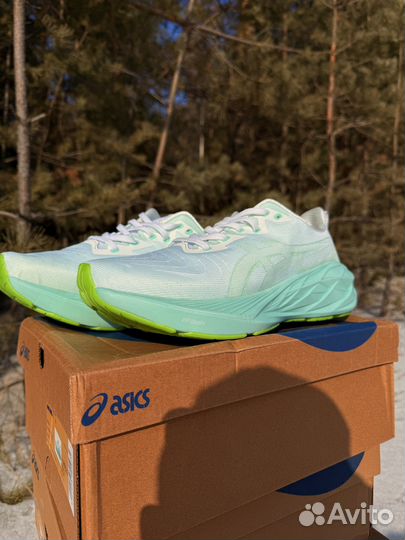 Новые Кроссовки Asics Novablast 4 White/Mint