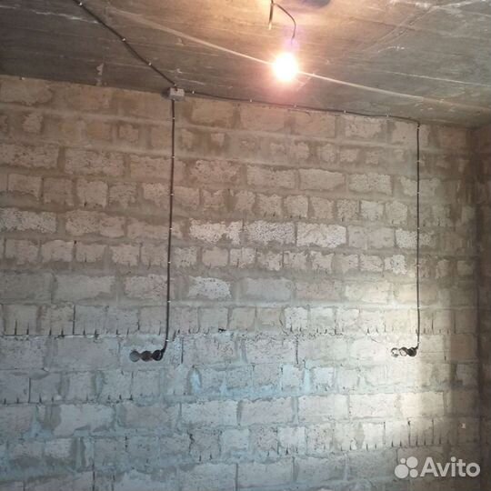 Услуги электрика и сантехника