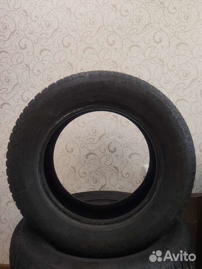 Continental IceContact 2 SUV 215/65 R16 102T