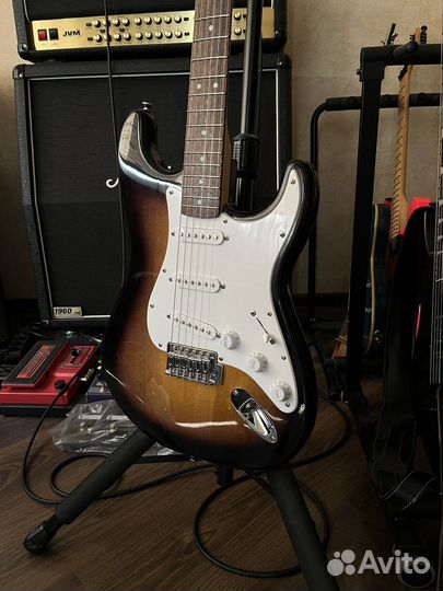 Электрогитара Squier Fender Bullet Stratocaster